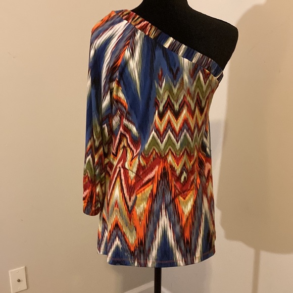 Multi-colored One Shouldered Blouse; Large - Picture 2 of 4
